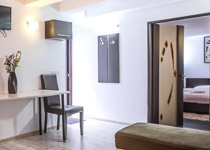 Piata Sfatului Confort Aparthotel Brašov